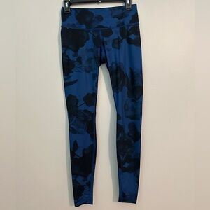 Lululemon Leggings Blue Floral Print Size 6